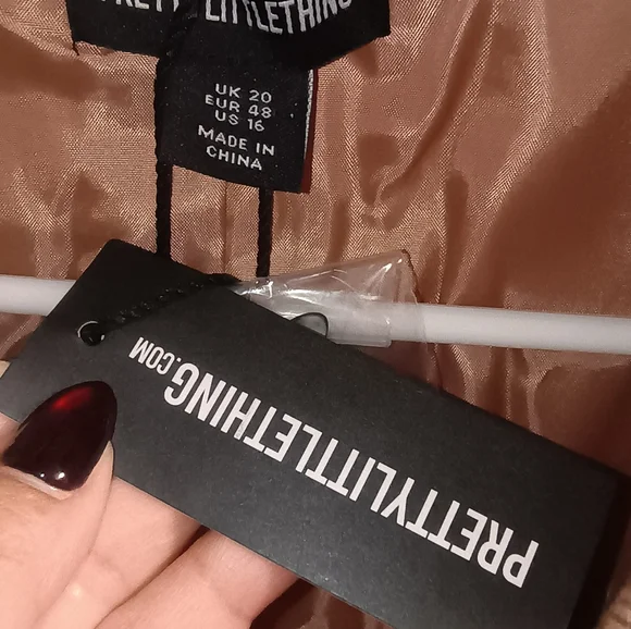 Pretty little thing Herringbone detail blazer - Picture 7 of 7